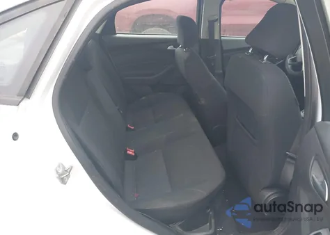 2016 Ford Focus Se z USA, uszkodzony, nr VIN 1FADP3F27GL201870